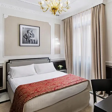 Baglioni Regina - The Leading Of The World