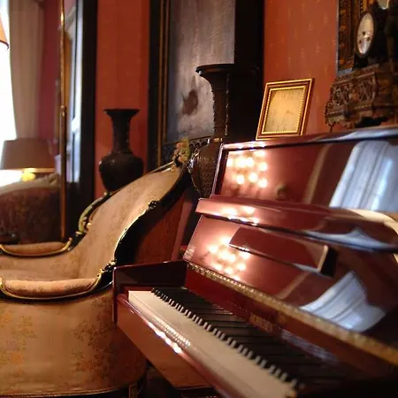 Residenza Frattina Guest house Rome