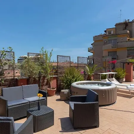 Appartement Penthouse With Jacuzzi On Private Terrace In Trastevere *
