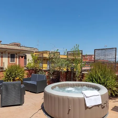 Appartement Penthouse With Jacuzzi On Private Terrace In Trastevere Rome