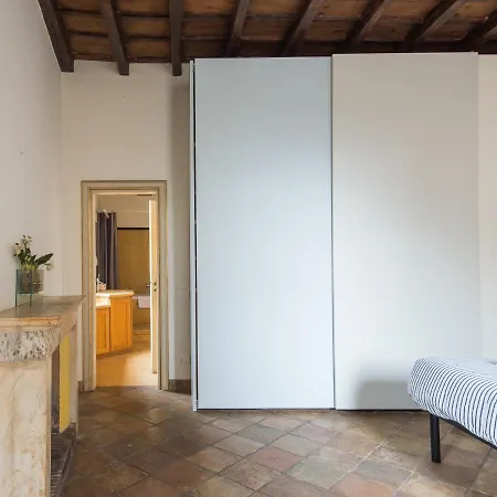 Pantheon Enchanting Luxury Apartment