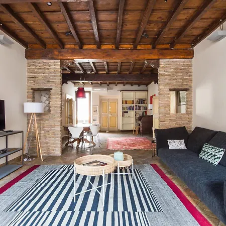 Pantheon Enchanting Luxury Apartment *