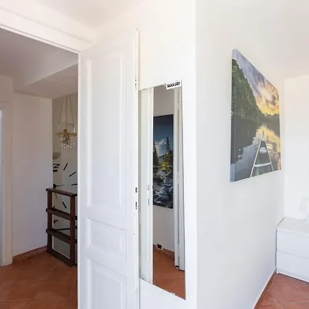 Penthouse With Jacuzzi On Private Terrace In Trastevere Rome
