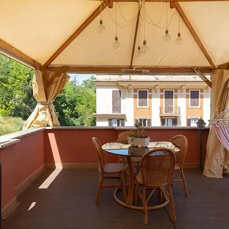 Appartement Penthouse With Jacuzzi On Private Terrace In Trastevere Rome