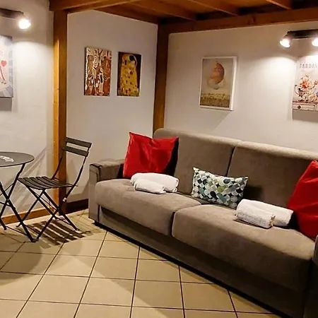 Gemelli Holidays 2: Dual Loft With Private Courtyard