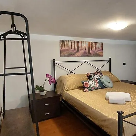 Gemelli Holidays 2: Dual Loft With Private Courtyard Apartment