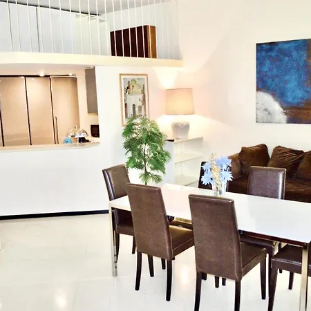 In Pieno Centro - Lily's House דירה
