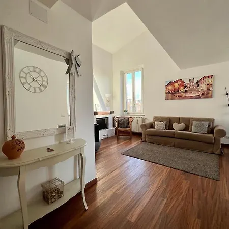 Il Palazzetto Di Via Della Frezza Appartamento *