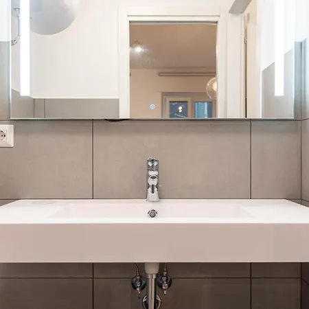 Province Apartment-rental In Apartment *