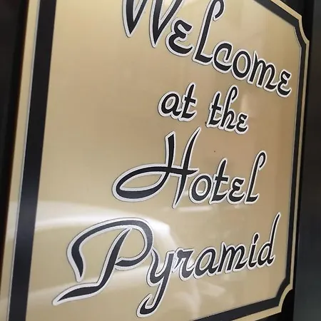Pyramid 3* Rzym