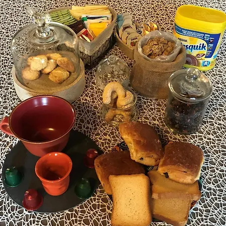 Aquarius Bed & Breakfast