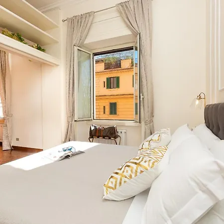 Apartment Savoia Exclusive House By Premium Collection Rome