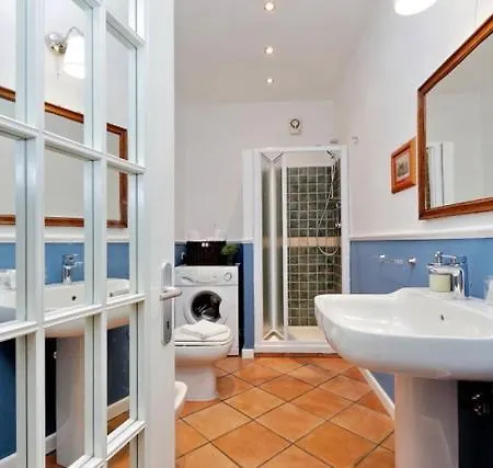Pantheon 2 Bedrooms Apartment
