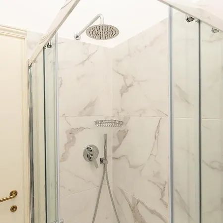 Savoia Exclusive House By Premium Collection * Rome