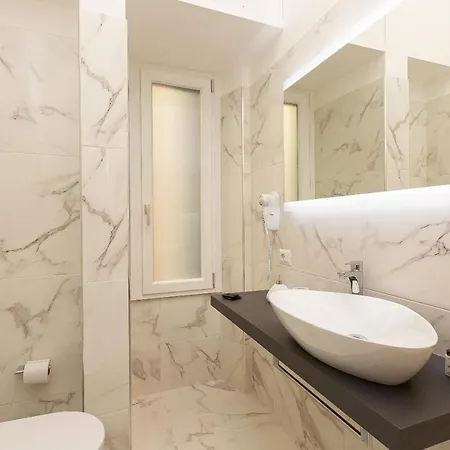 Savoia Exclusive House By Premium Collection *