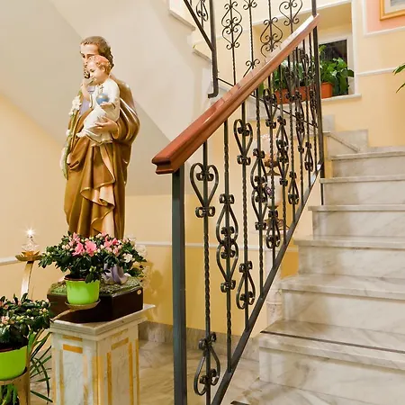 Maria Cristina Brando Bed & Breakfast 3*