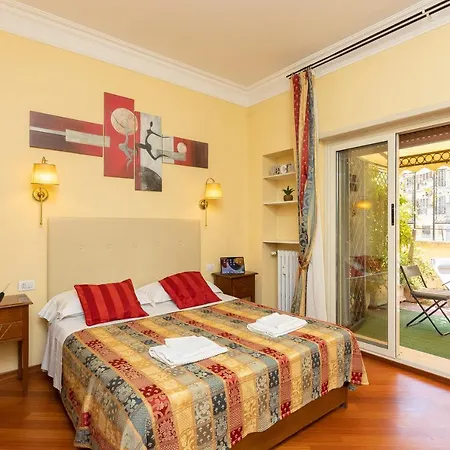 Internouno Deluxe Guest house 3*