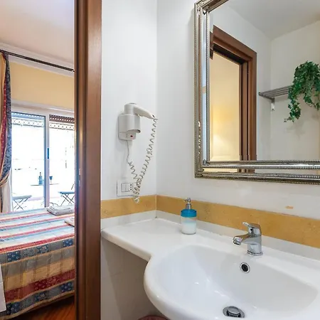 Internouno Deluxe Guest house Rome