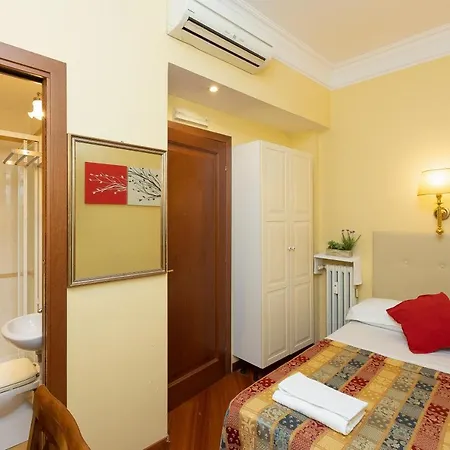 Internouno Deluxe Guest house 3*