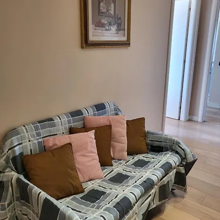 Apartment Porta Di 2