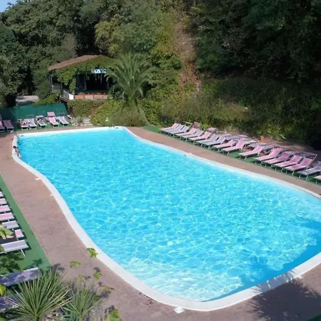 Holiday home Appealing Mobile In With Terrace Rome