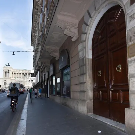 Venezia Square Apartment Rome