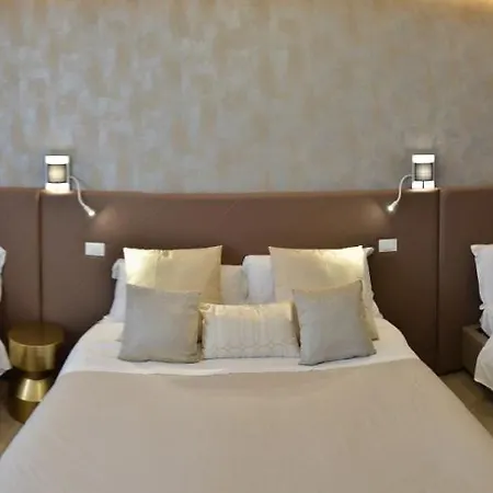 Bed & Breakfast At Your Place Rom