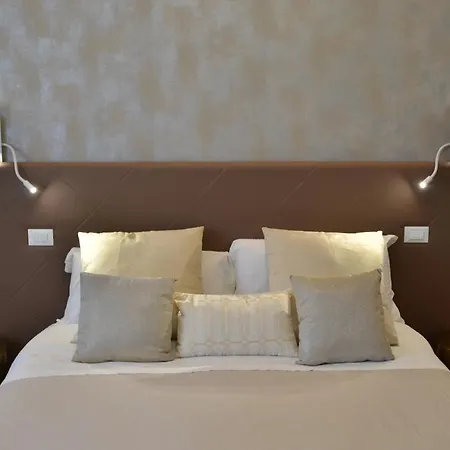 فندق مبيت وإفطار At Your Place 3*