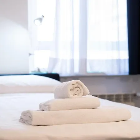 Апартаменты Clover - 13 Piazza Pio Xi Рим