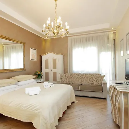 Deco's Place Teodora
