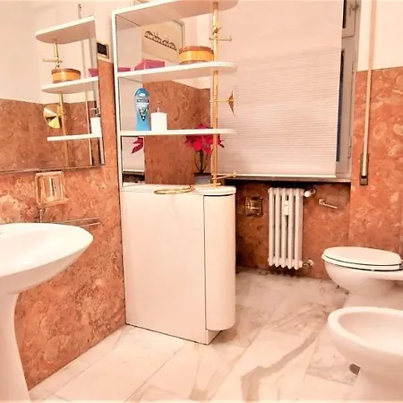 Vatican De Carolis Terrace Apartment