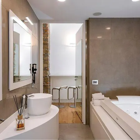 Apartment Colosseo Loft Con Jacuzzi Rome
