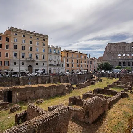 Colosseo Luxe In The Center Of * Roma