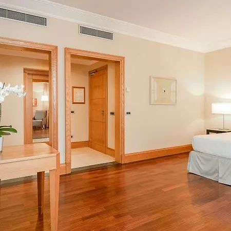Hotel Capo D´áfrica – Colosseo 4*