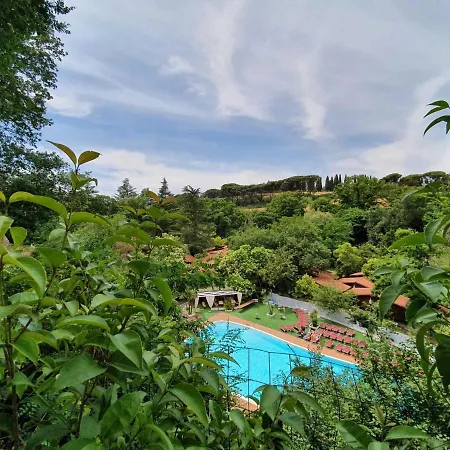Chalet Near In A Park With Shared Swimming Pool * Roma