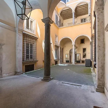 Banchi Nuovi House