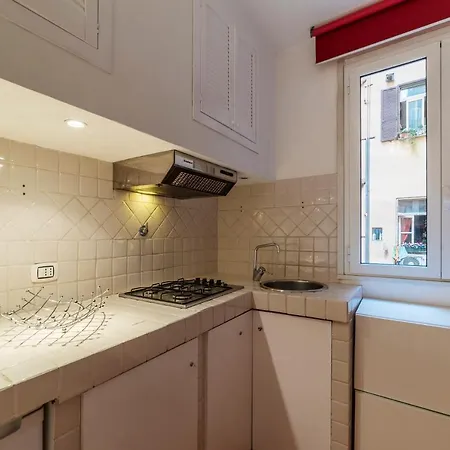 Trastevere & San Cosimato Studio Flat Rome