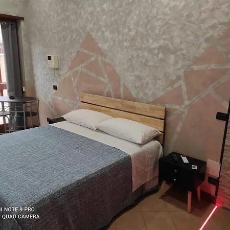 1 Apartment *