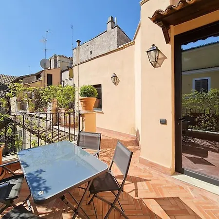 Boutique Penthouse With Terrace, Spanish Steps Apartment Rome