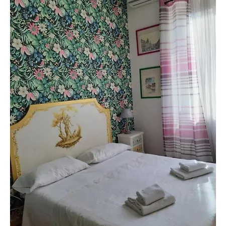 Domus Lucilla *