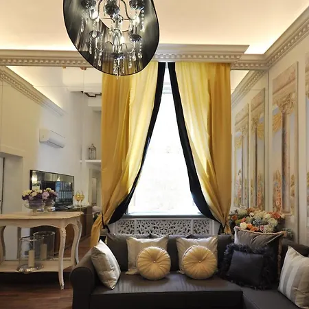 The Right Place 4u Savelli Boutique *