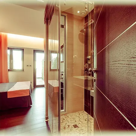 Ways Garden & Leisure 4*