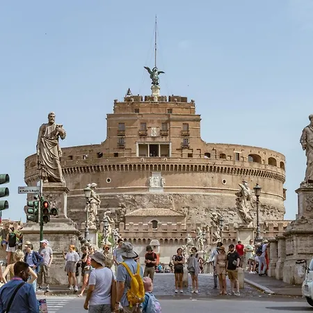 Castel Sant'angelo Luxury & Tour