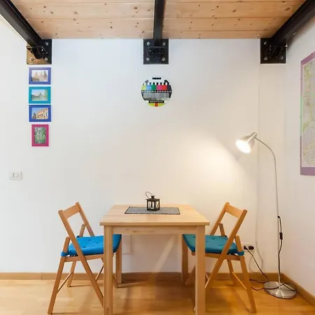 8 Apartment