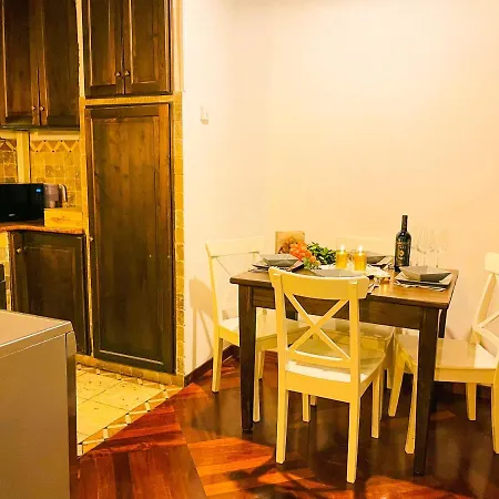 Apartment Trevi Fountain Stylish