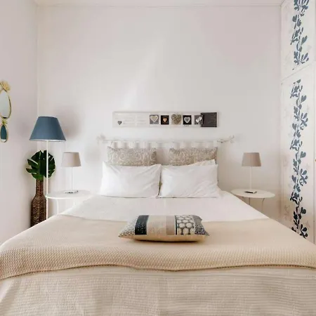Romely House St Peter Apartment