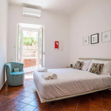 Colosseum, Monti, New Corithian House Up To 6 People