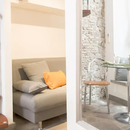 Spanish Steps Mini-loft *