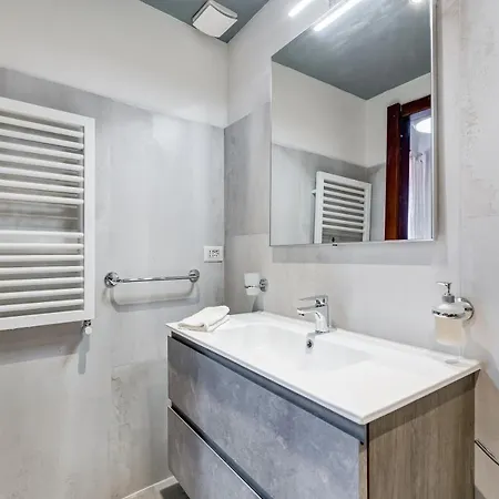Bbl - Trevi 2bdr Apartment Rome