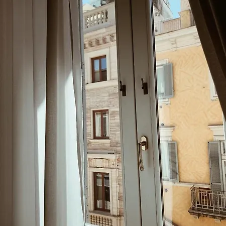 Residenza Sciarra Bed & Breakfast 3*